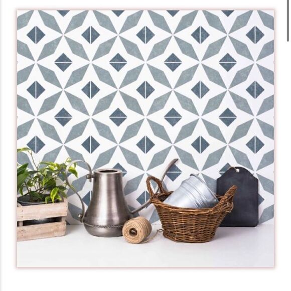 Diamant Tile Stencil large tacky spray and brush - Picture 2 of 9